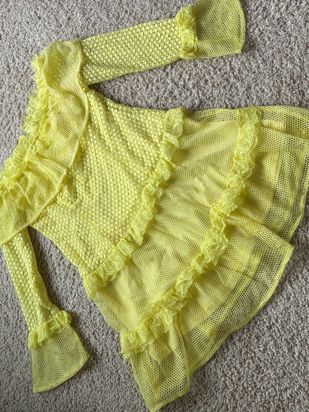 Simple Yellow Ruffle Mesh Long-Sleeve Dress